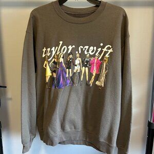 RARE TAYLOR SWIFT DEBUT TO FOLKLORE ERAS CREWNECK